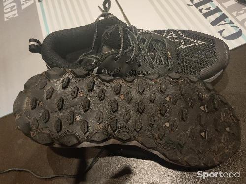 Course à pied trail - Mizuno trail noir femme - photo 5