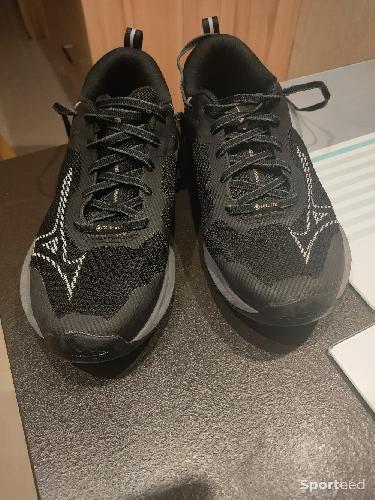Course à pied trail - Mizuno trail noir femme - photo 5