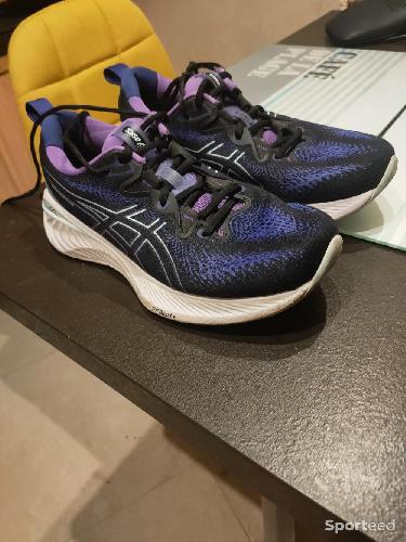 Course à pied route - Asics running gel cumulus bleu foncé et violet - photo 6