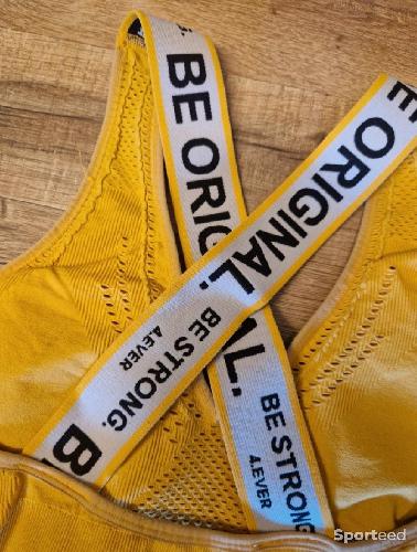 Sportswear - Brassière de sport jaune moutarde  - photo 4