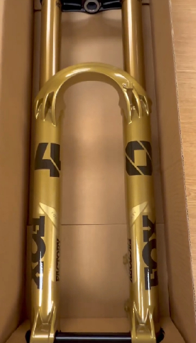 Vélo électrique - Fox 40 float Factory GripX2 Podium gold  - photo 6