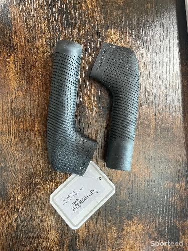 NEUF ! GRIPS CERVELO P5 BASEBAR