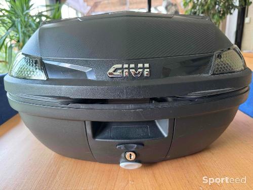 Moto route - Top case GIVI BLADE  - photo 3