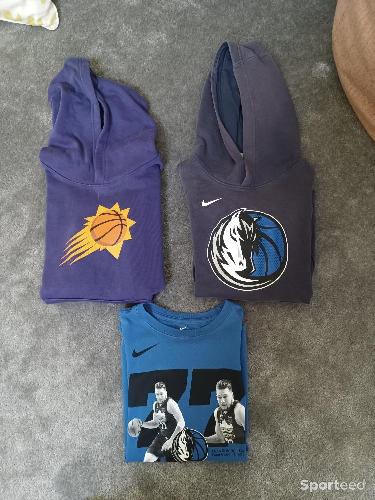 Sweat et Tee-shirt basket Nike