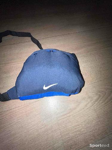Course à pied route - Veste running Nike PSG  - photo 6