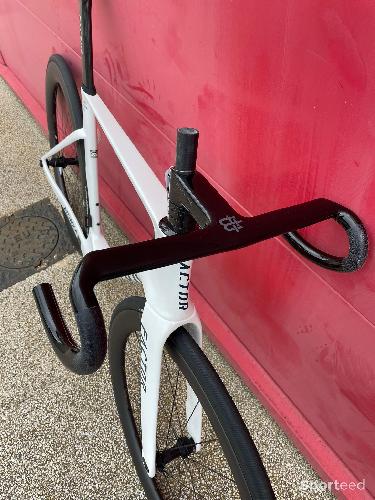 Vélo route - NEUF ! Kit cadre FACTOR MONZA Taille 54 - photo 4
