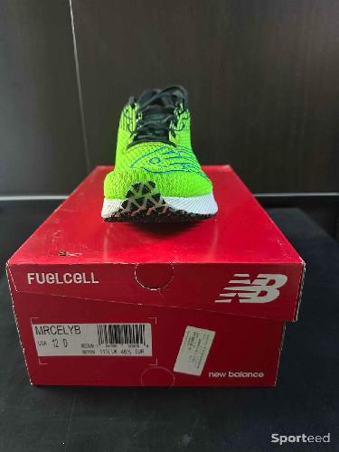 Course à pied route - New Balance NB FuelCell RC Elite- Plaque Carbone ( Taille 46 - US 12 - Running ) - photo 6