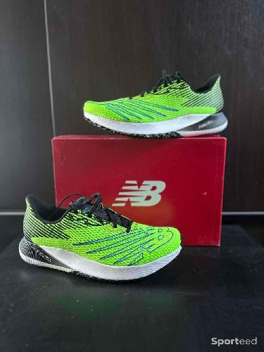 Course à pied route - New Balance NB FuelCell RC Elite- Plaque Carbone ( Taille 46 - US 12 - Running ) - photo 6