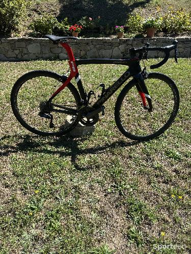 Vélo route - 🔥 Pinarello Dogma F8 – Excellent état (février 2017) - photo 6