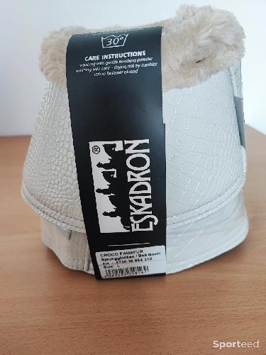 Equitation - Cloches Eskadron Gris Clair - photo 3
