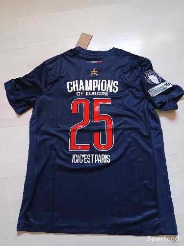 Football - Maillot PSG champion  - photo 4