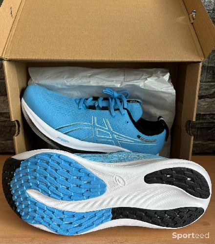 Course à pied route - Paire de baskets Asics Gel Nimbus 26 : neuves - photo 5
