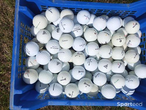 Vend balles de golf blanches, multi marque, bon état, 19 euros les 43 balles