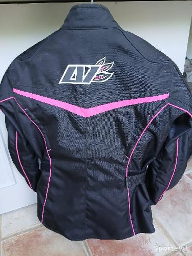 Moto route - Casque,blouson et gant de moto femme - photo 6