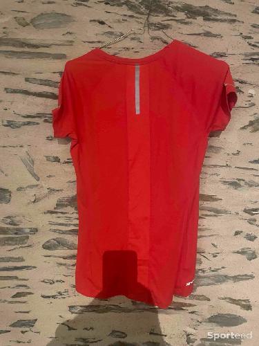 Course à pied route - T-shirt New Balance réf WT63223V  S - photo 5