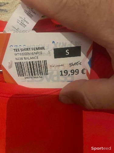 Course à pied route - T-shirt New Balance réf WT63223V  S - photo 5