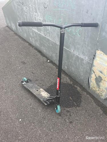 Trottinette freestyle, custom