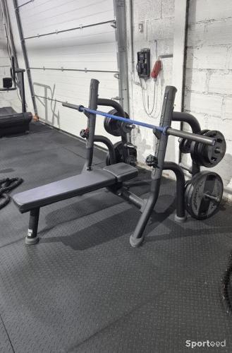 Musculation - Banc développer coucher/ Bench press Matrix  - photo 3