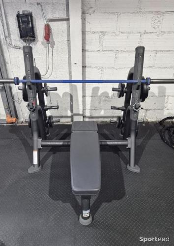 Musculation - Banc développer coucher/ Bench press Matrix  - photo 3