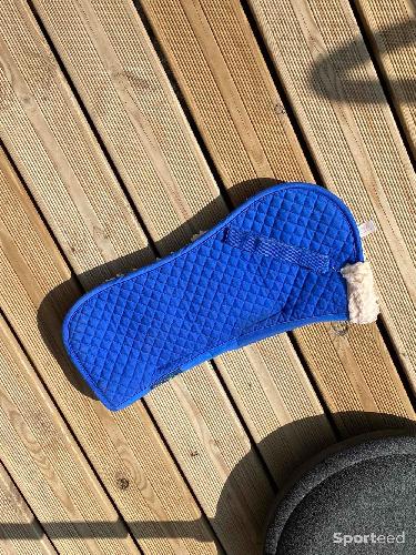 Equitation - Lot d’un amortisseur/ tapis bleu taille cheval - photo 6