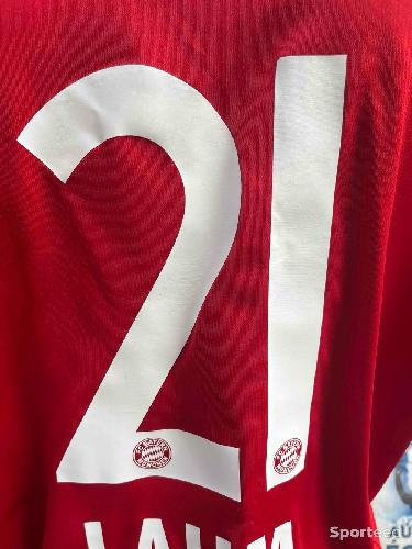 Football - Maillot lahm Bayern Munich  - photo 6
