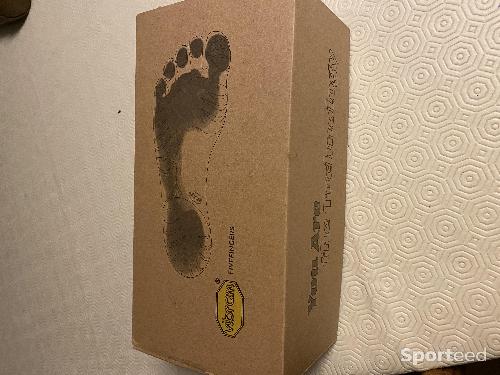 Course à pied route - Chaussures Vibram  - photo 6