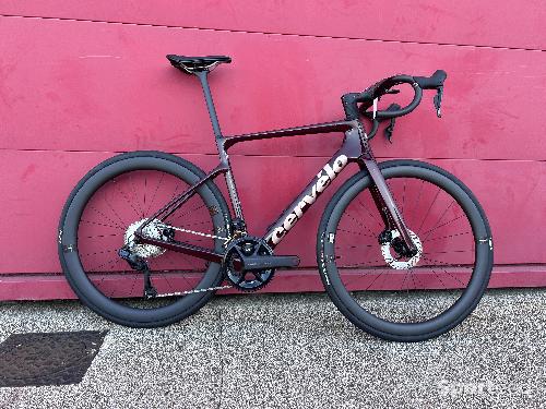Neuf ! CALEDONIA-5 Ultegra DI2 2025 Taille 54 Carmine