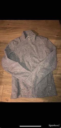 Polaire grise taille S Quechua tbe