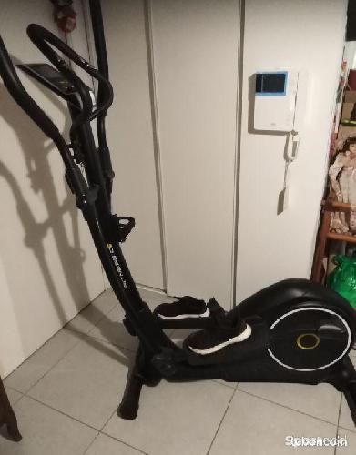 A vendre vélo elliptique état neuf 180 euros, acheté 600 euros