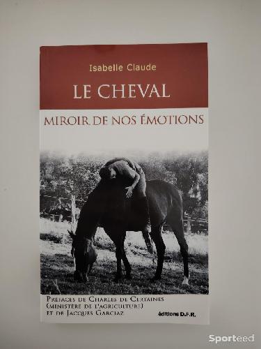 Le Cheval Miroir de nos émotions - Isabelle Claude