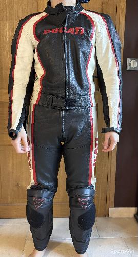 Ensemble moto Ducati Dainese