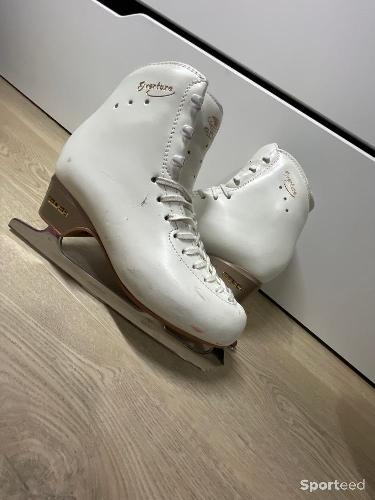 Patins de patinage artistique 