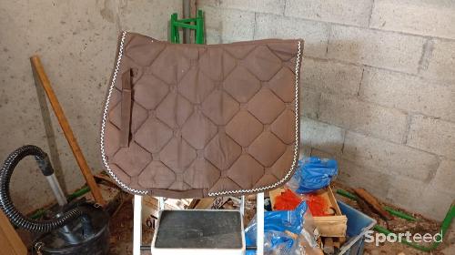 Equitation - Tapis d’équitation taille cheval de couleur marron et bleu taille cheval en bon état  - photo 3