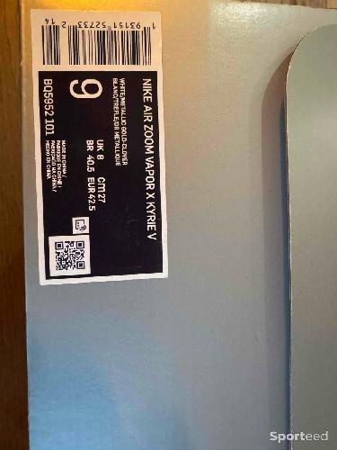 Chaussures nike Kyrgios