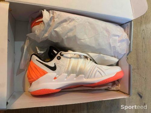 Tennis - Chaussures Nike Kyrgios rares - photo 5
