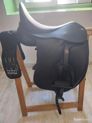 Selle de dressage