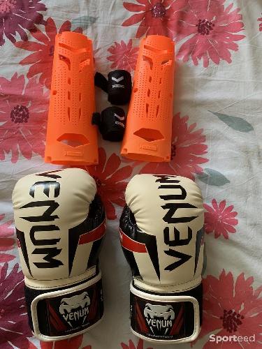 Boxes - Gants Venum Elite White 12oz - photo 4