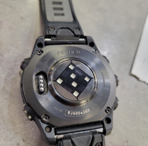 Accessoires électroniques - Montre connectée Garmin fenix 8 AMOLED saphir titane 43 mm - photo 6