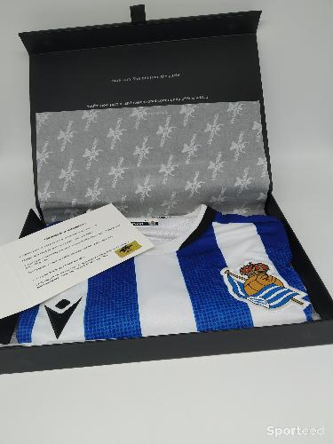 Football - Maillot Real Sociedad Porté et Signé - photo 6