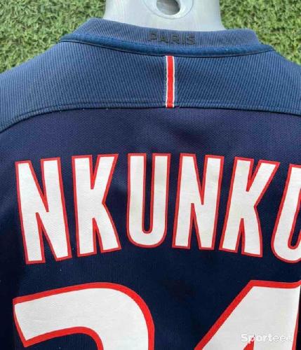 Football - Maillot Nkunku PSG  - photo 6