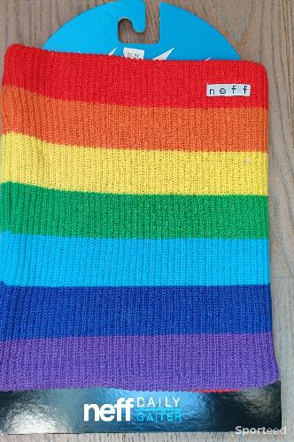 Ski alpin - Bonnet Neff Daily Strip Gaiter Rainbow - Neuf avec étiquette - photo 4