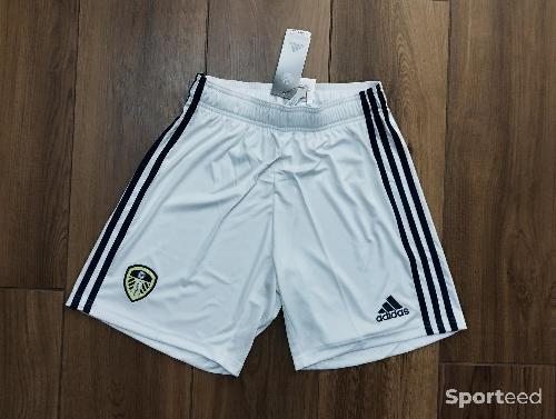 Football - Short de Football Adidas de Leeds United Football club LUFC Angleterre England taille S neuf et étiqueté  - photo 6