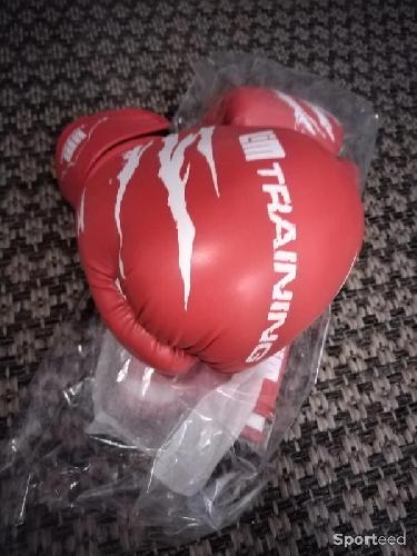 Boxes - Gants de boxe noir ou rouge lim training  - photo 3