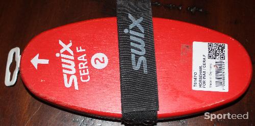 Ski alpin - Brosse ovale en crin de cheval Swix T157O, couleur rouge - photo 4