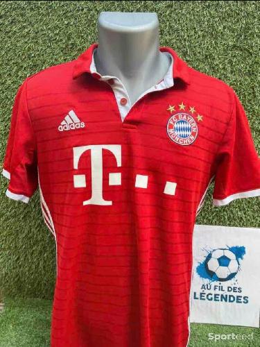 Football - Maillot Lahm Bayern Munich  - photo 6