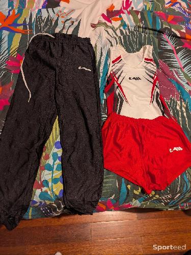 Tenue de gymnastique masculine