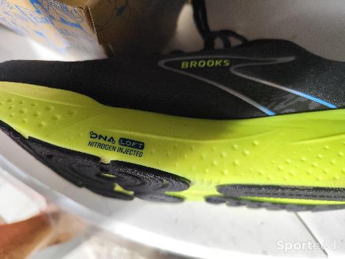 Course à pied route - Chaussures running Brooks - photo 5