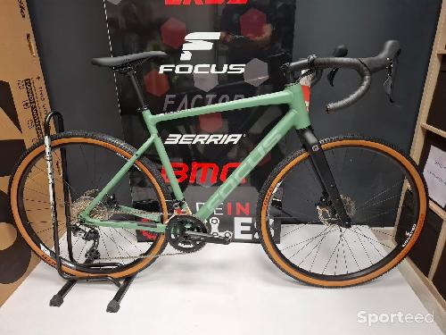 Vélo route - NEUF ! FOCUS ATLAS 6.8 Taille M/L -20% - photo 4