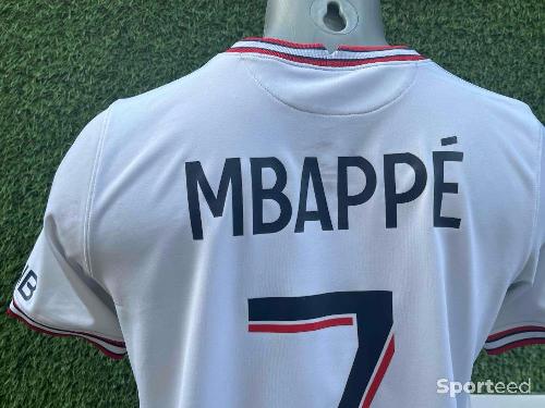 Football - Maillot Mbappé PSG  - photo 6