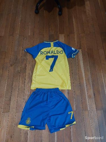 Football - Maillot et short  de al naser  - photo 3